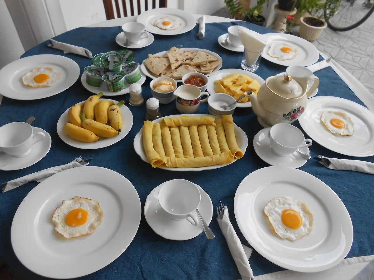 Villa Rodrigo Lite 니곰보